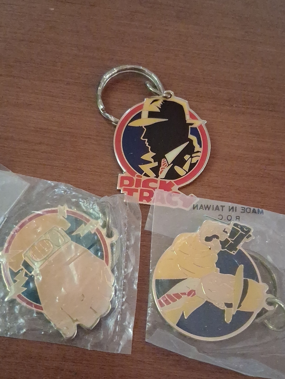 3 Vintage Dick Tracy Black & Yellow Detective Keychains -Disney  Movie Based